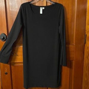 EMMA & MICHELE BLACK DRESS